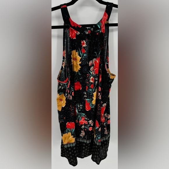 Torrid Black Floral Textured Stretch Rayon Goddess Tank - Picture 5 of 14